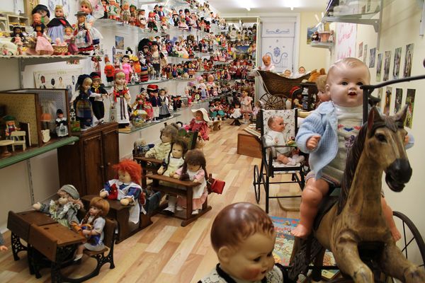 Puppenmuseum im Bürgerhaus Alte Schule in Niederlangen 