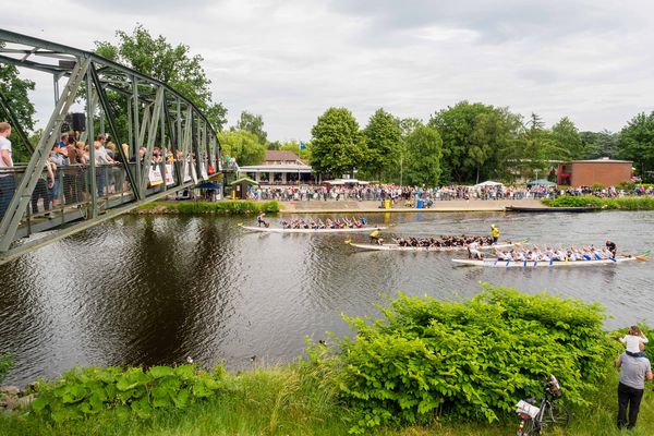 Drachenbootbootrennen 2016 auf dem Dortmund-Ems-Kanal in Lingen (Ems) 