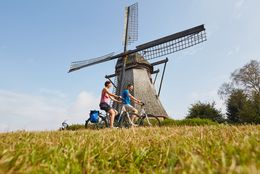 Radfahrer bei der Hilter Mühle in Lathen (Hilterberg) 